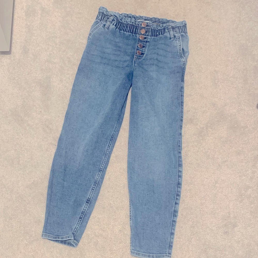 Abercrombie kids high rise mini mom jean size 11/12 like new!